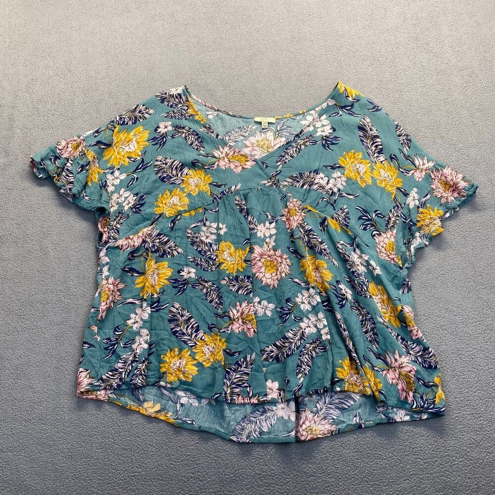 Kori America Women's Short bell Sleeve Floral V-Neck Wrap Top Multicolor 2XL